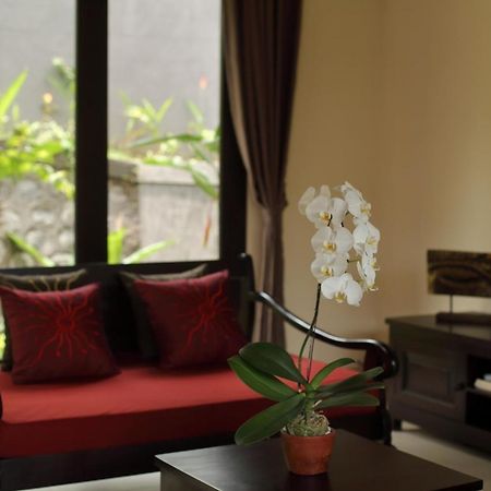 Villa Cahaya Perfectly Formed By The Natural Surrounding And Balinese Hospitality Ловіна Екстер'єр фото