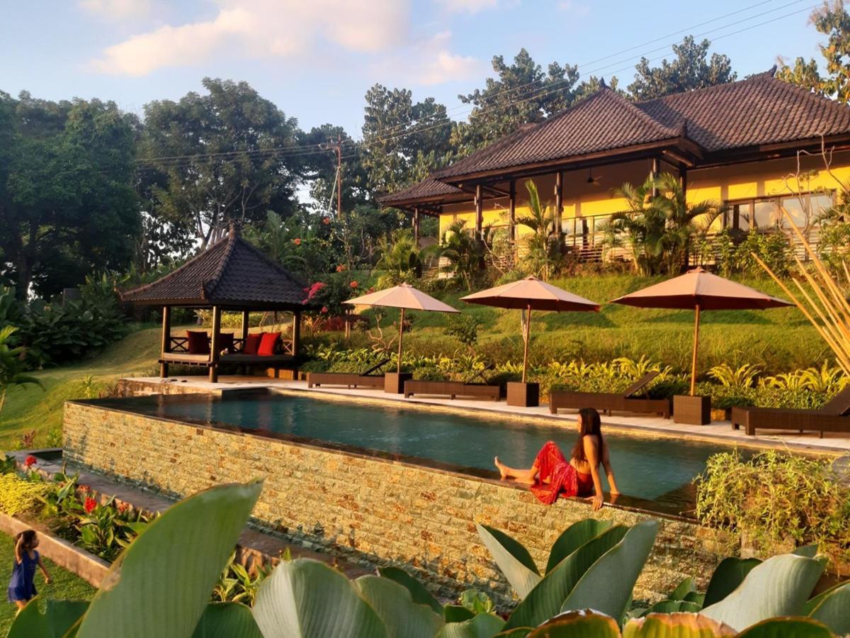 Villa Cahaya Perfectly Formed By The Natural Surrounding And Balinese Hospitality Ловіна Екстер'єр фото