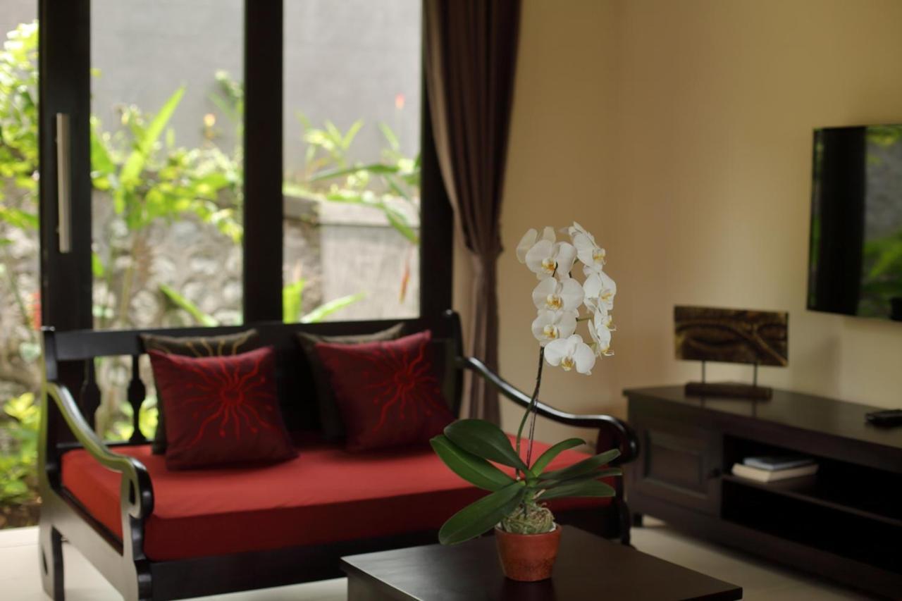 Villa Cahaya Perfectly Formed By The Natural Surrounding And Balinese Hospitality Ловіна Екстер'єр фото
