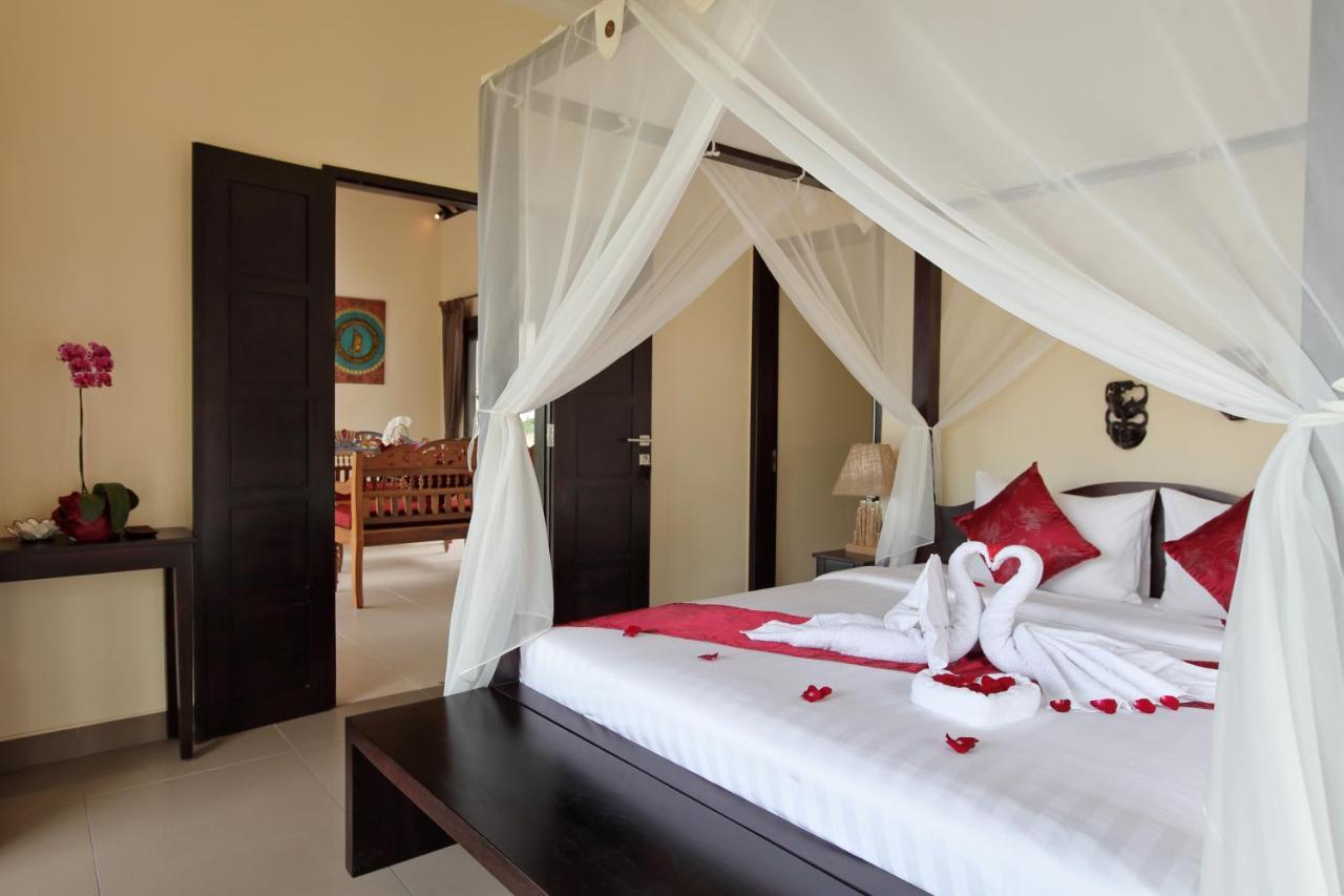 Villa Cahaya Perfectly Formed By The Natural Surrounding And Balinese Hospitality Ловіна Екстер'єр фото