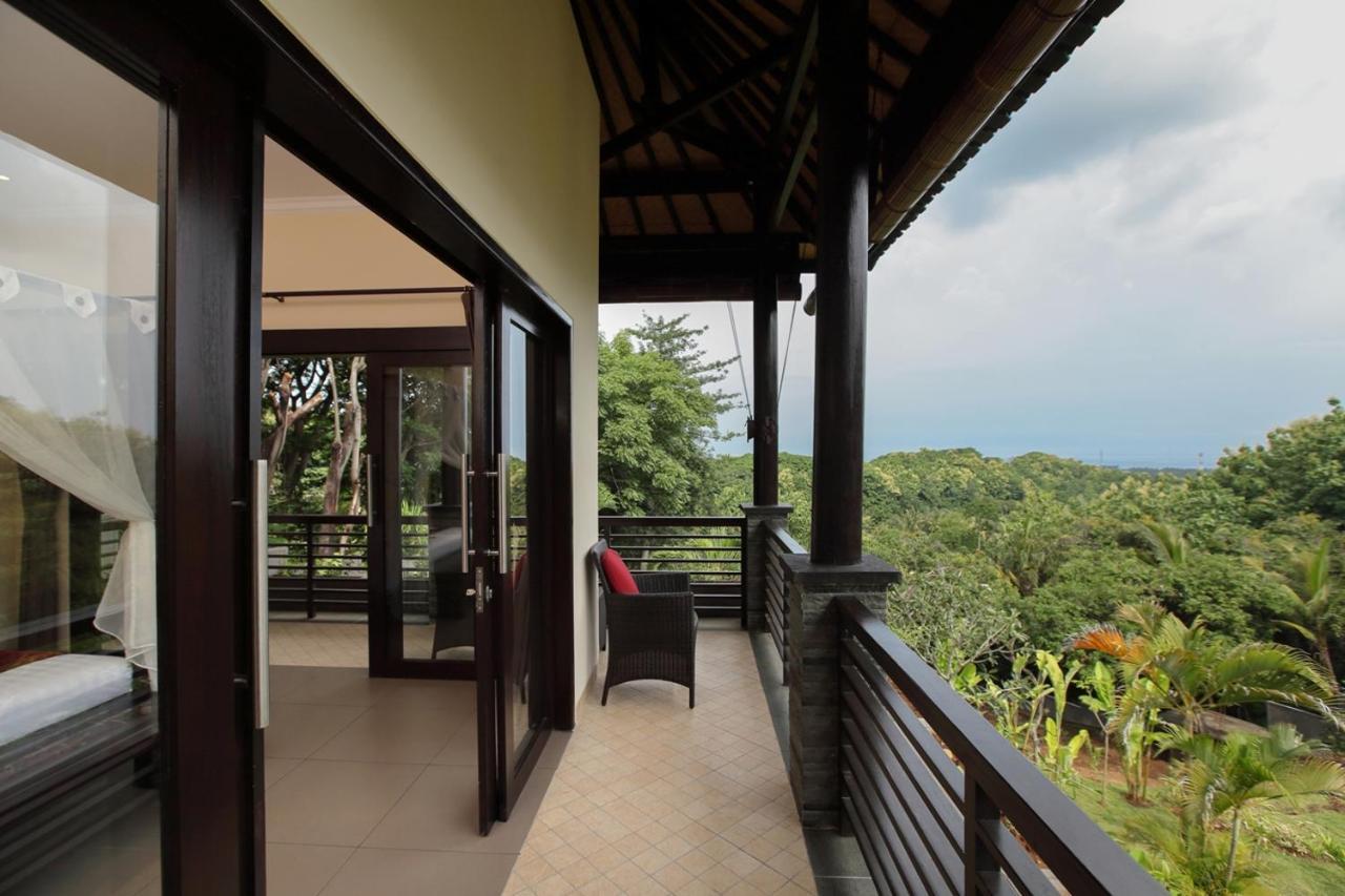 Villa Cahaya Perfectly Formed By The Natural Surrounding And Balinese Hospitality Ловіна Екстер'єр фото