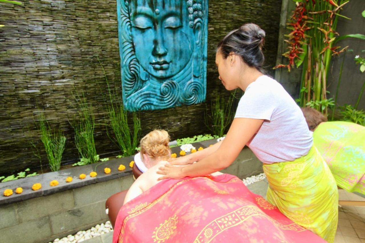 Villa Cahaya Perfectly Formed By The Natural Surrounding And Balinese Hospitality Ловіна Екстер'єр фото